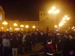 Piazza principale de L'Aquila - 31 marzo 2009 ore 1.36